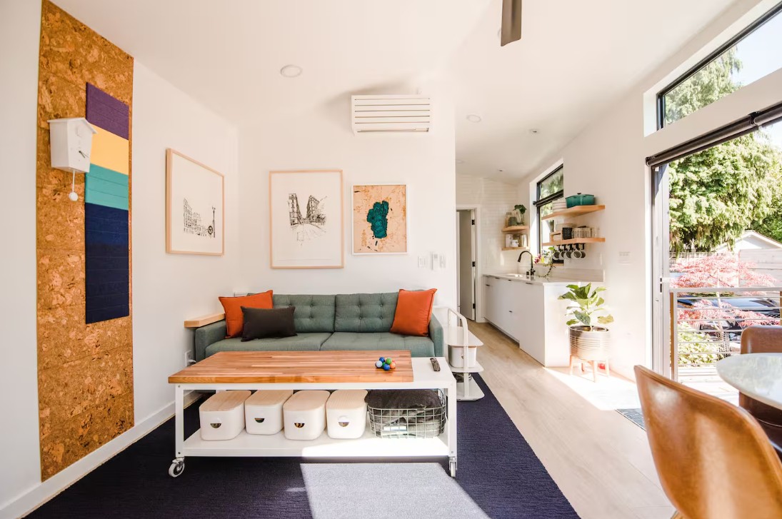 Lounge 1
